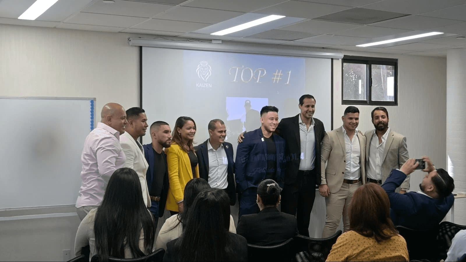 Reconocimiento Top #1 en la oficina de Kaizen